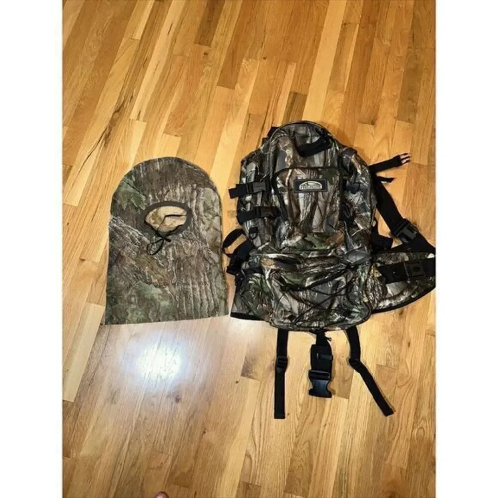 Realtree Unisex Hunting Backpack Fannypack Rifle Holder Pouch Large Camo Camping